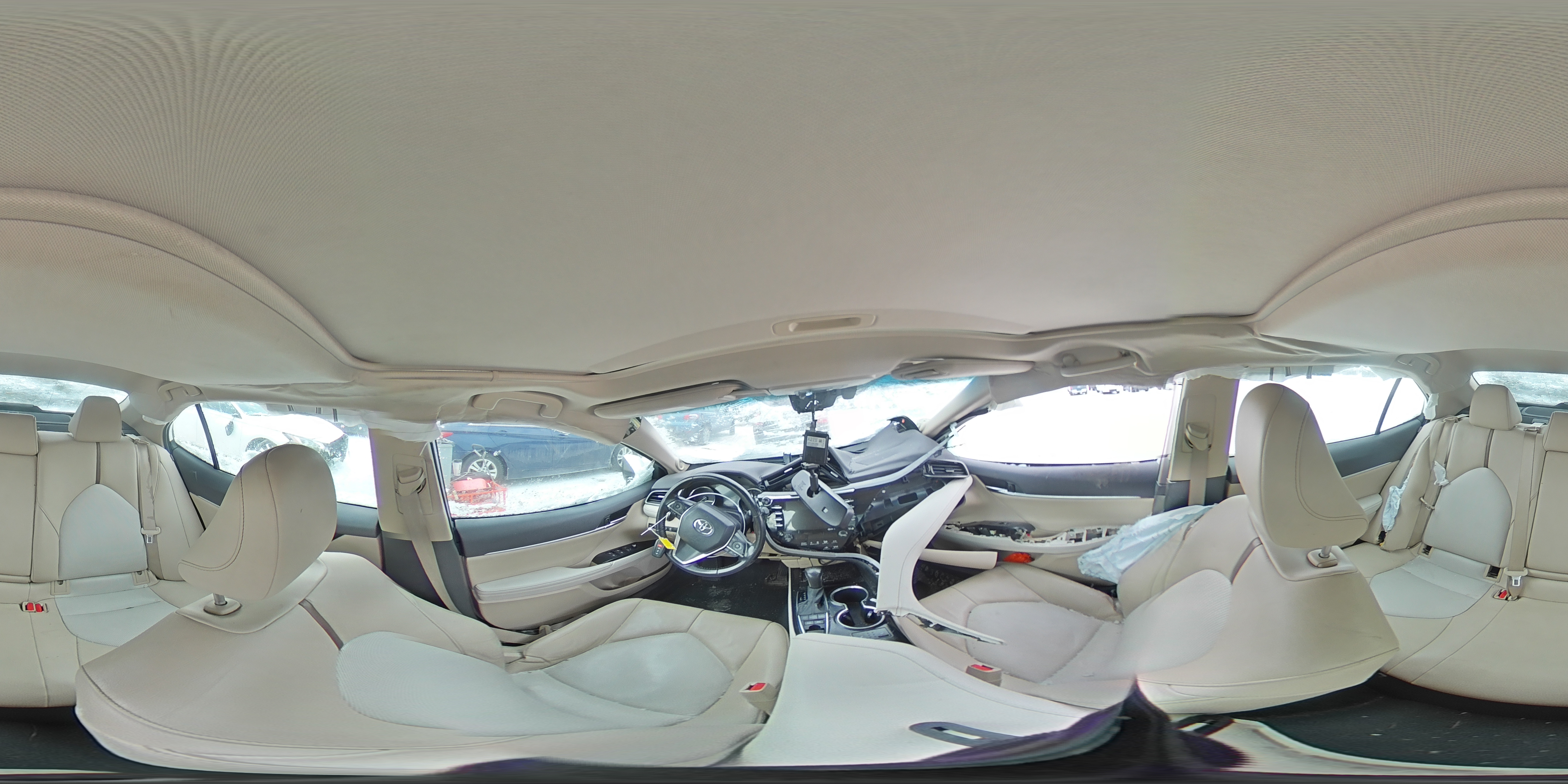 2020 Toyota Camry - Image 13