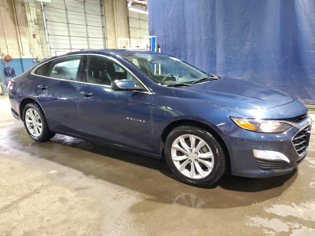 2022 Chevrolet Malibu - Image 4