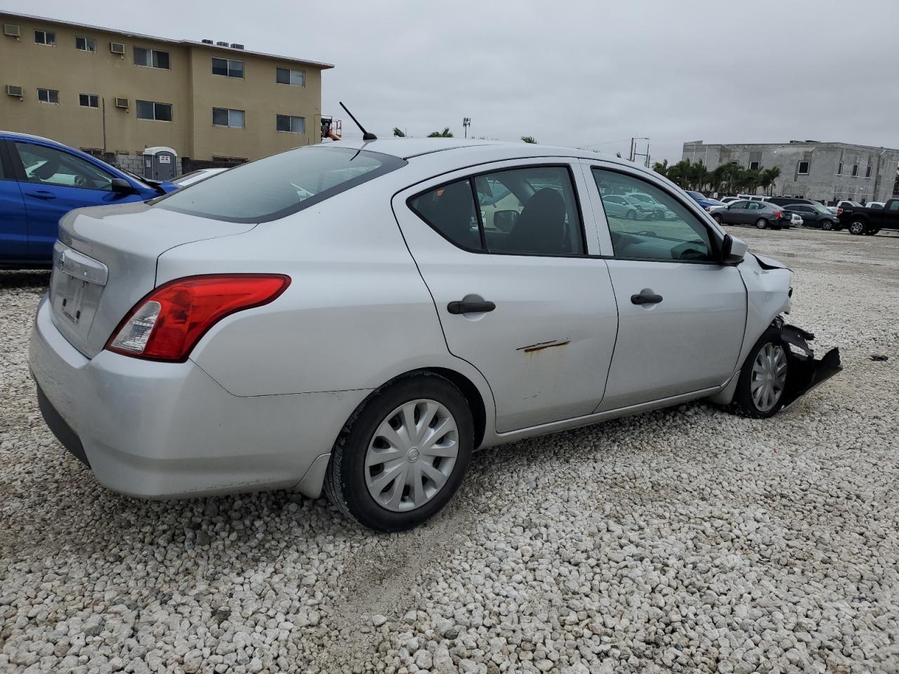 2017 Nissan Versa - Image 3