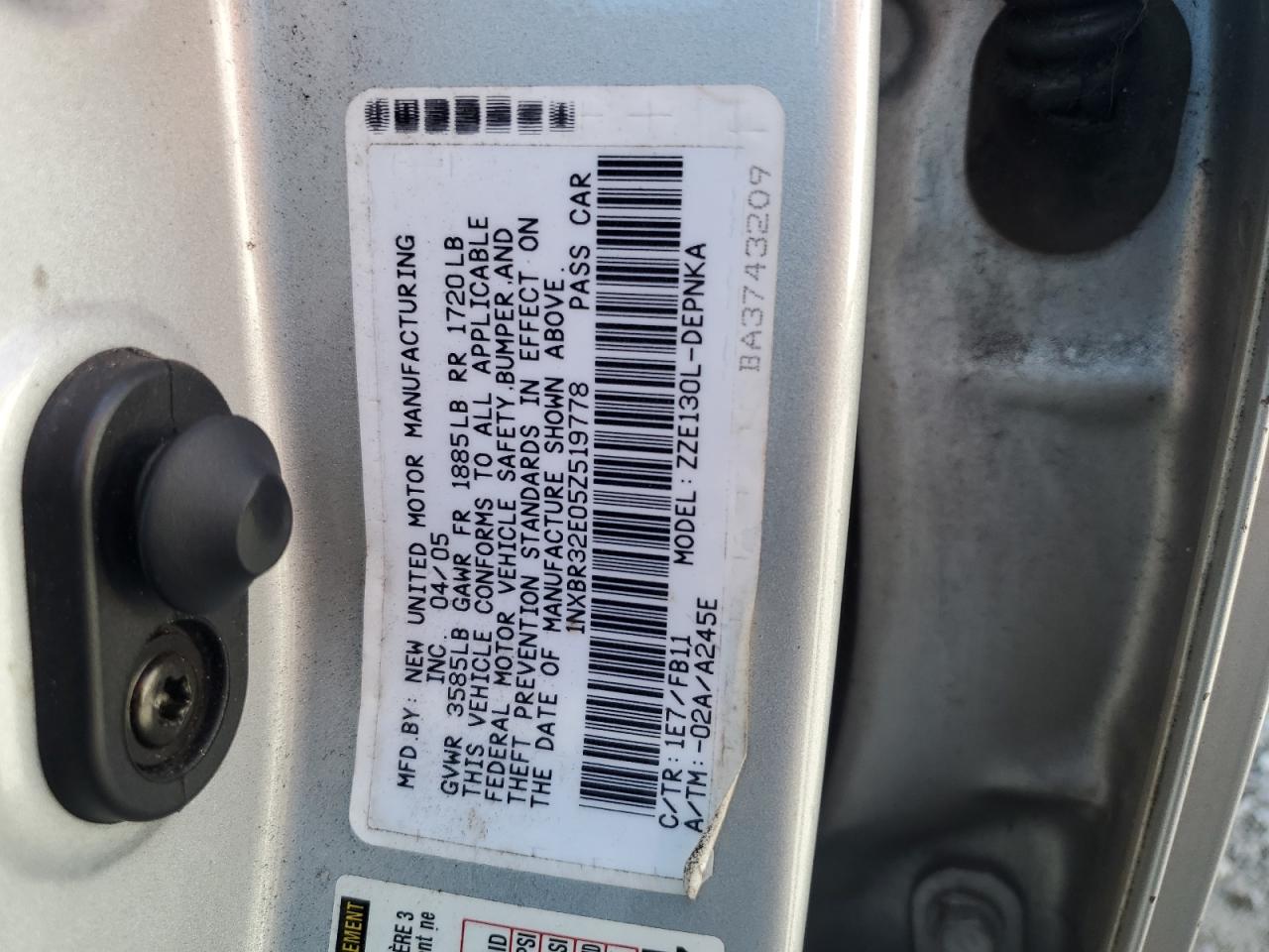 2005 Toyota Corolla - Image 12