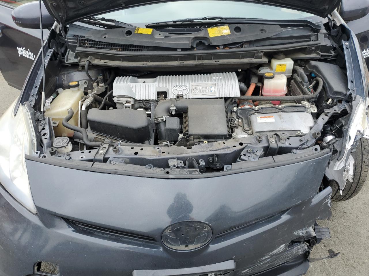 2012 Toyota Prius - Image 11