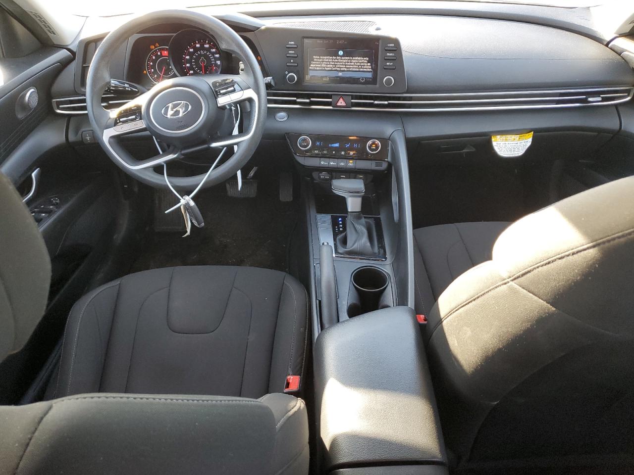 2023 Hyundai Elantra - Image 8