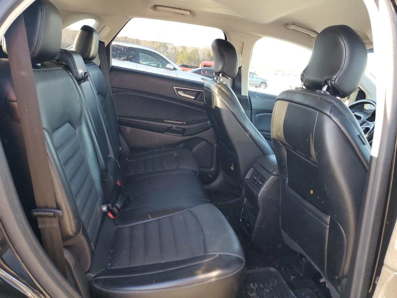 2015 Ford Edge - Image 11
