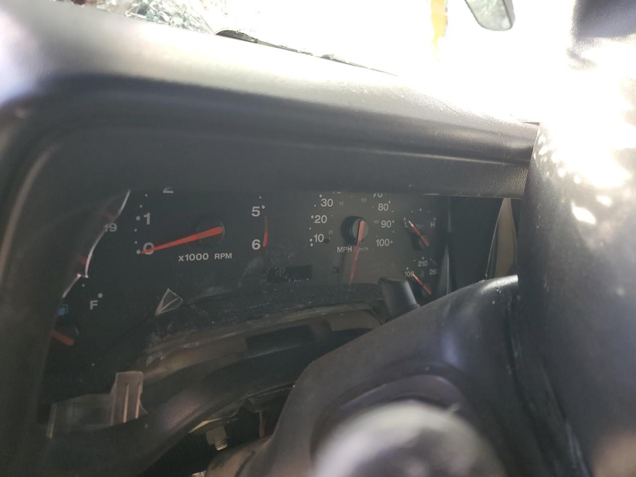 2004 Jeep Wrangler - Image 9