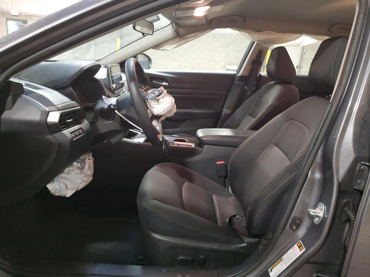 2024 Nissan Altima - Image 7