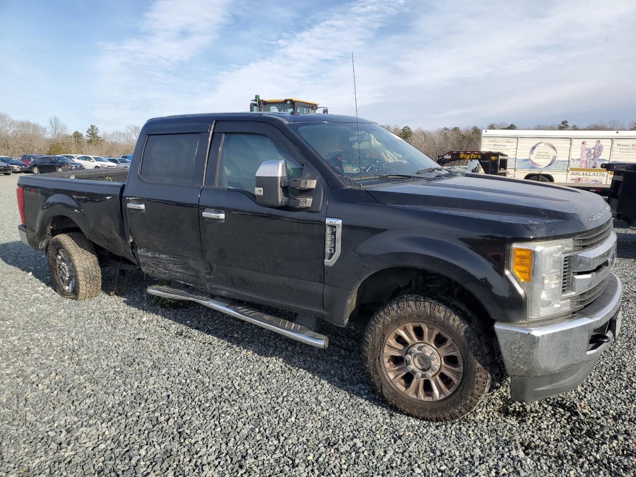 2017 Ford F250 - Image 4