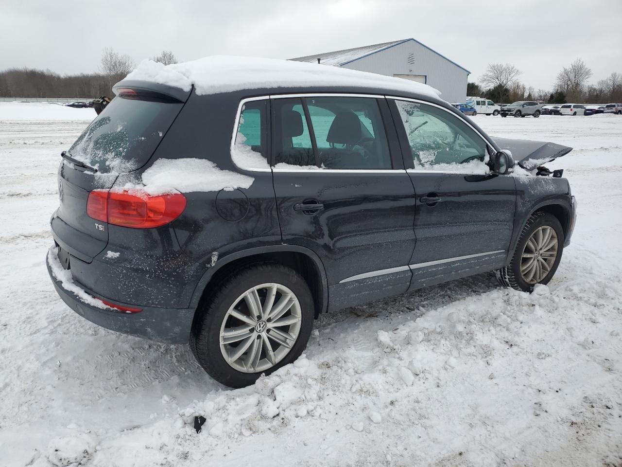 VIN WVGBV7AX4GW034105 2016 VOLKSWAGEN TIGUAN no.3