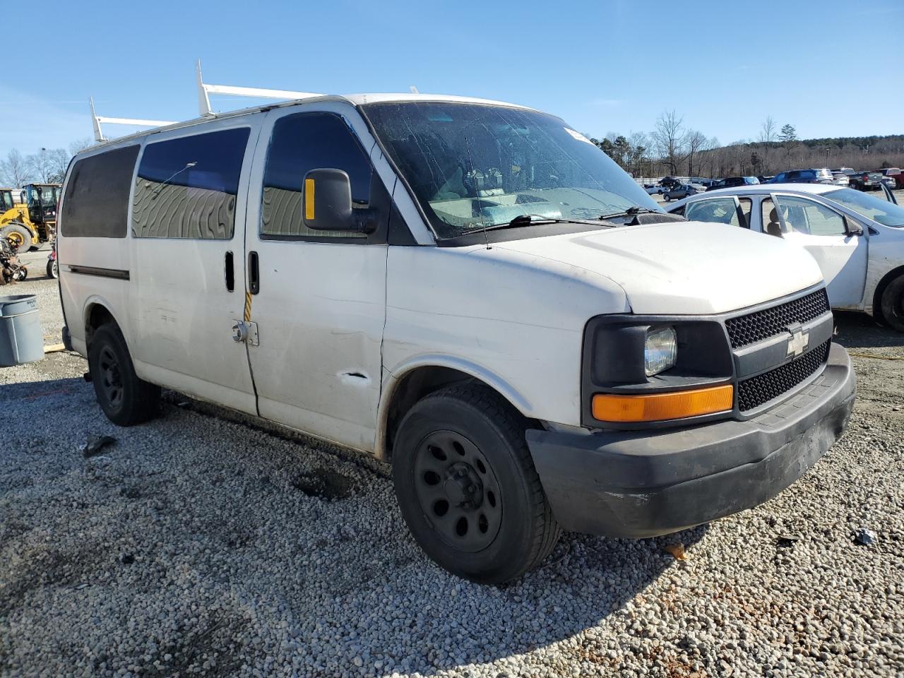 2010 Chevrolet Express - Image 4
