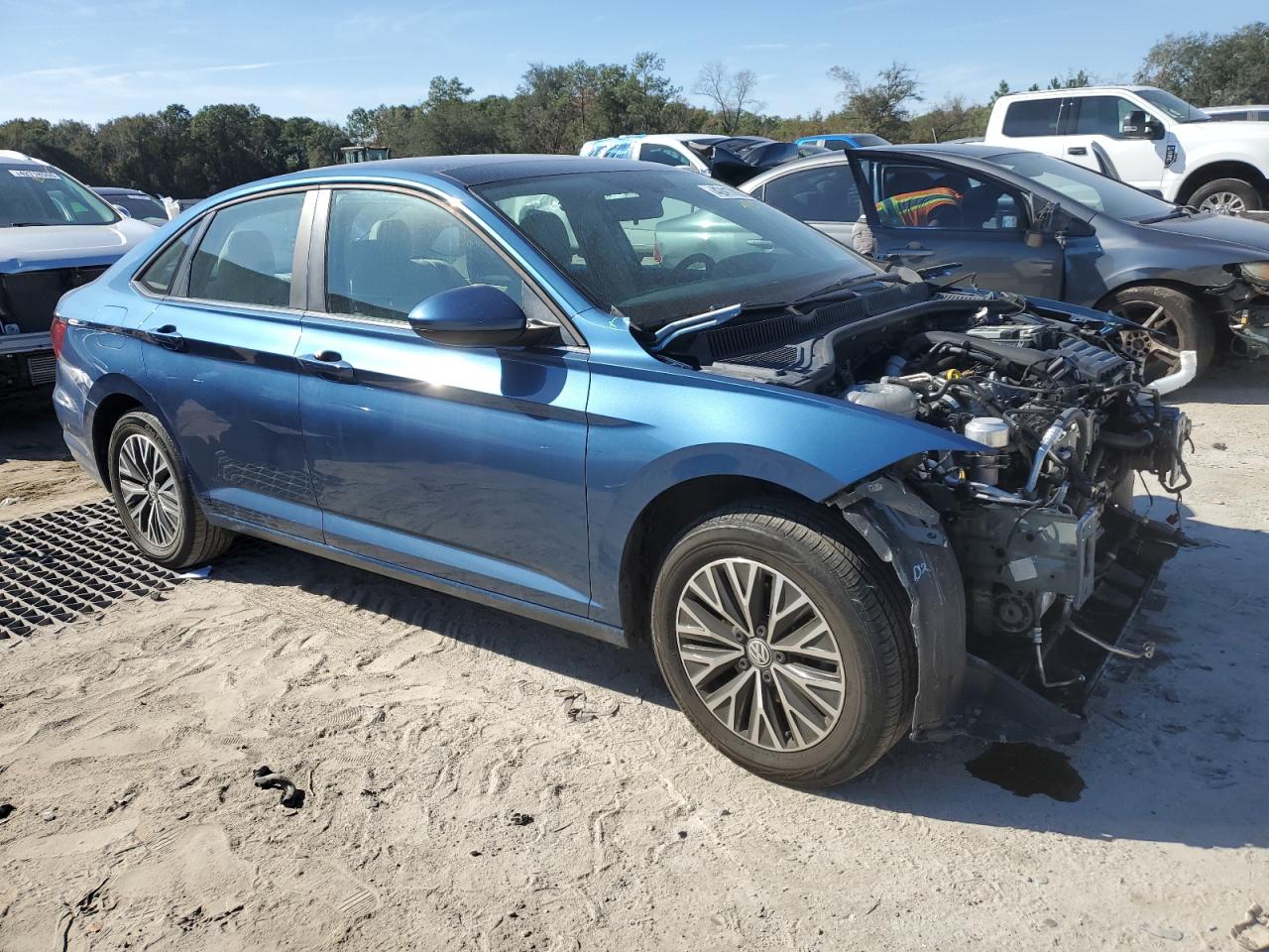 2019 Volkswagen Jetta - Image 4