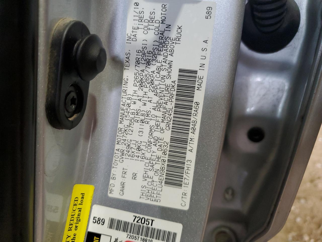 2011 Toyota Tacoma - Image 12