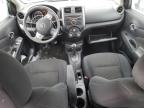 2013 Nissan Versa S იყიდება Brighton-ში, CO - Side