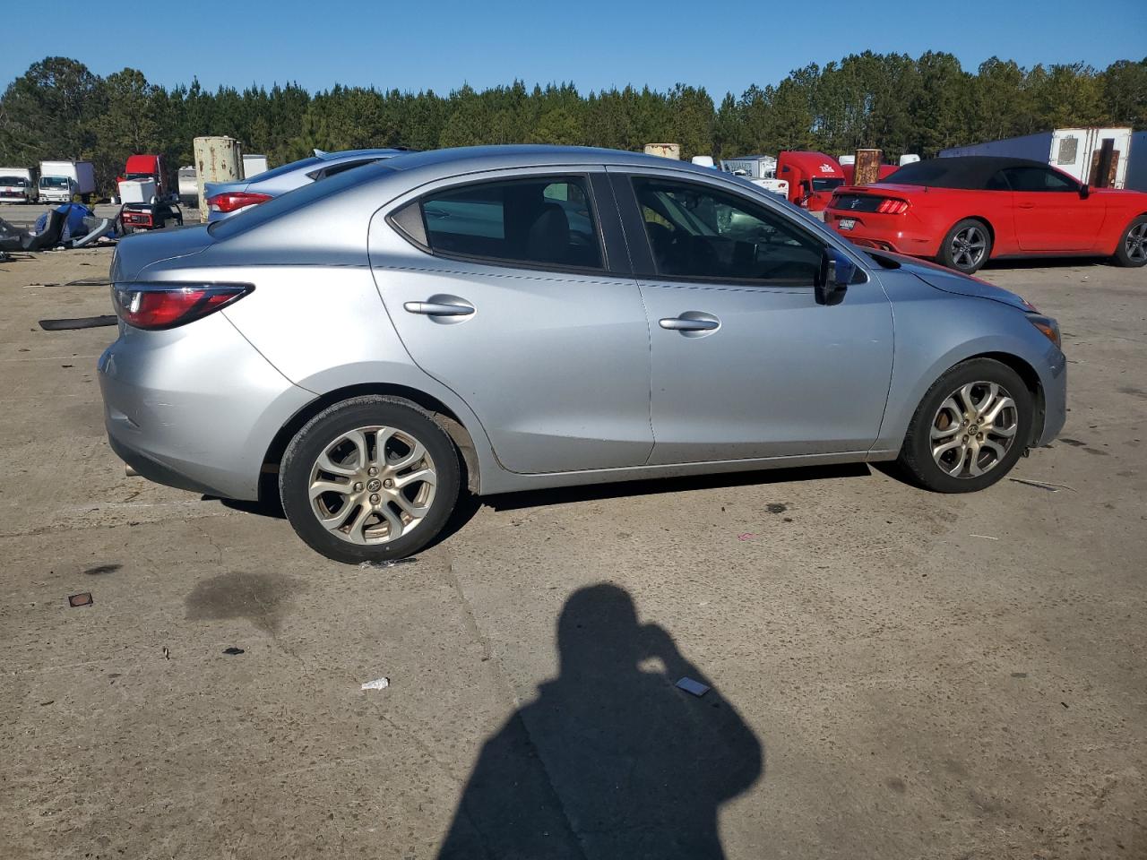 2017 Toyota Yaris - Image 3