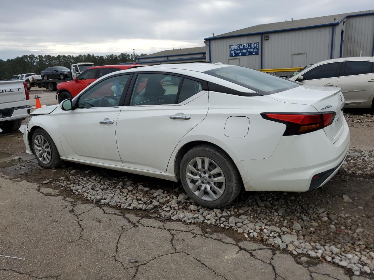 2020 Nissan Altima - Image 2