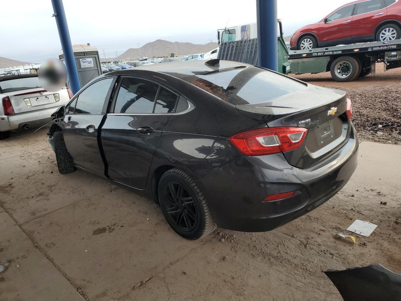2017 Chevrolet Cruze - Image 2