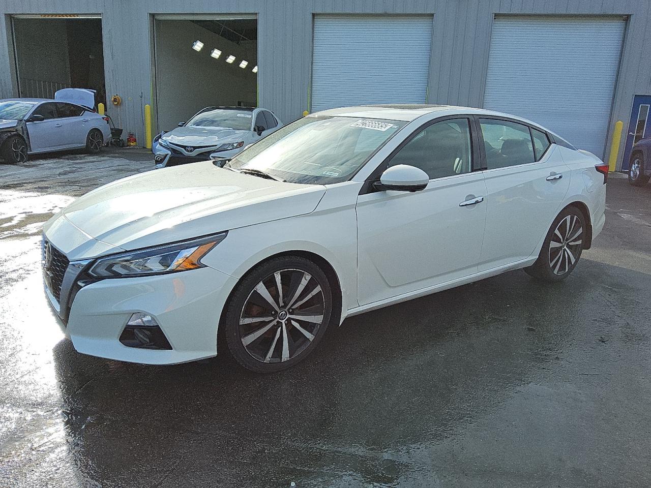 2020 Nissan Altima - Image 1