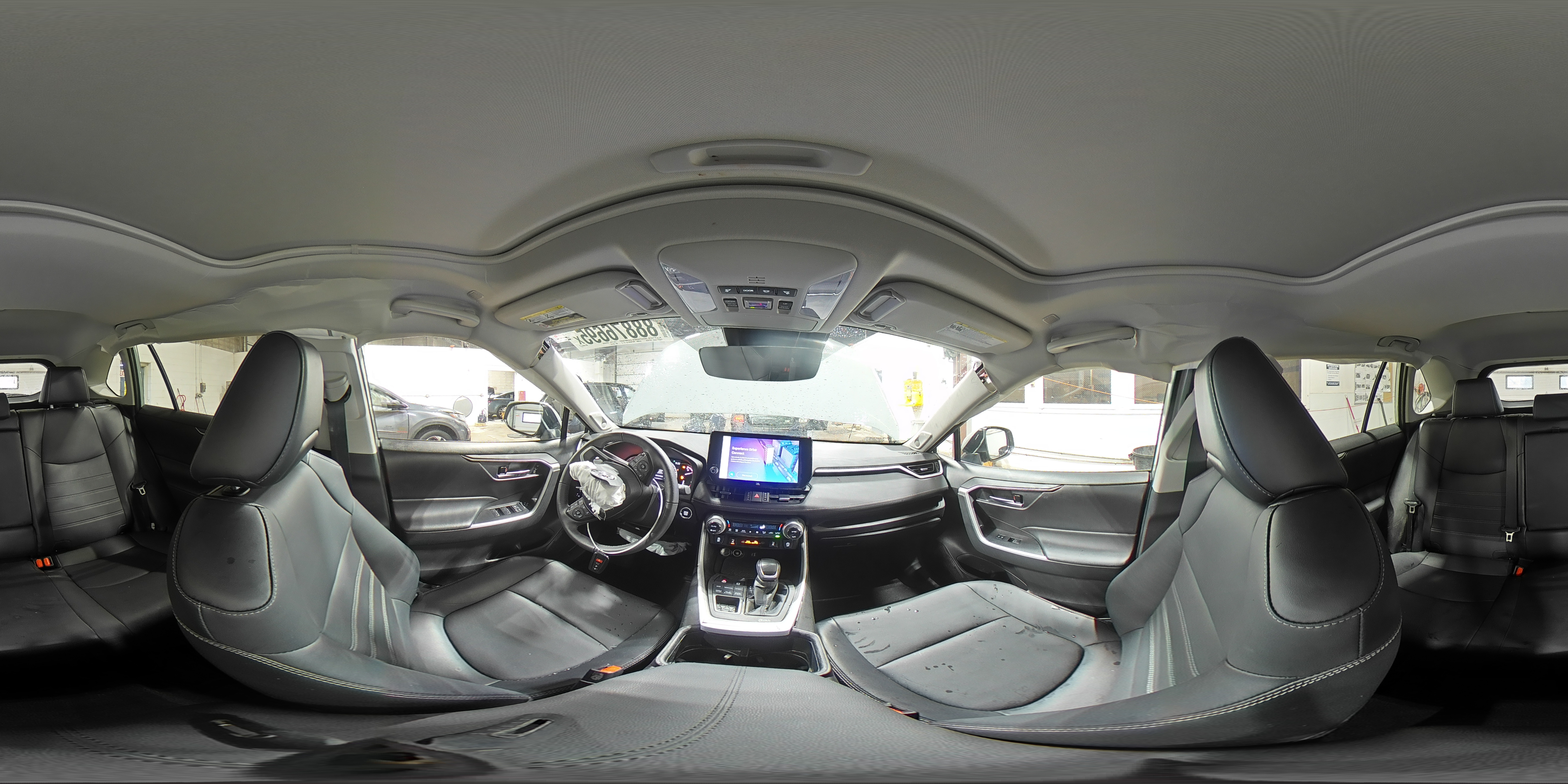 2023 Toyota RAV 4 - Image 14