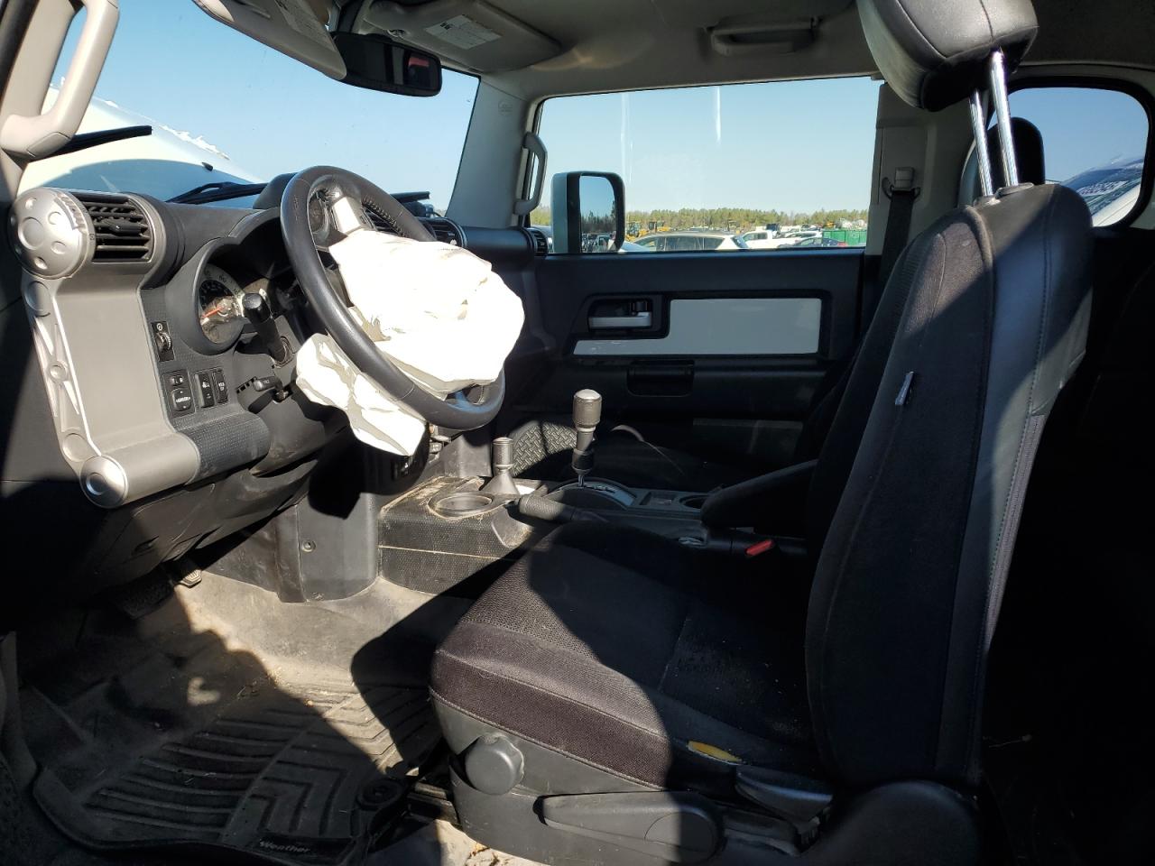 2014 Toyota FJ Cruiser - Image 7