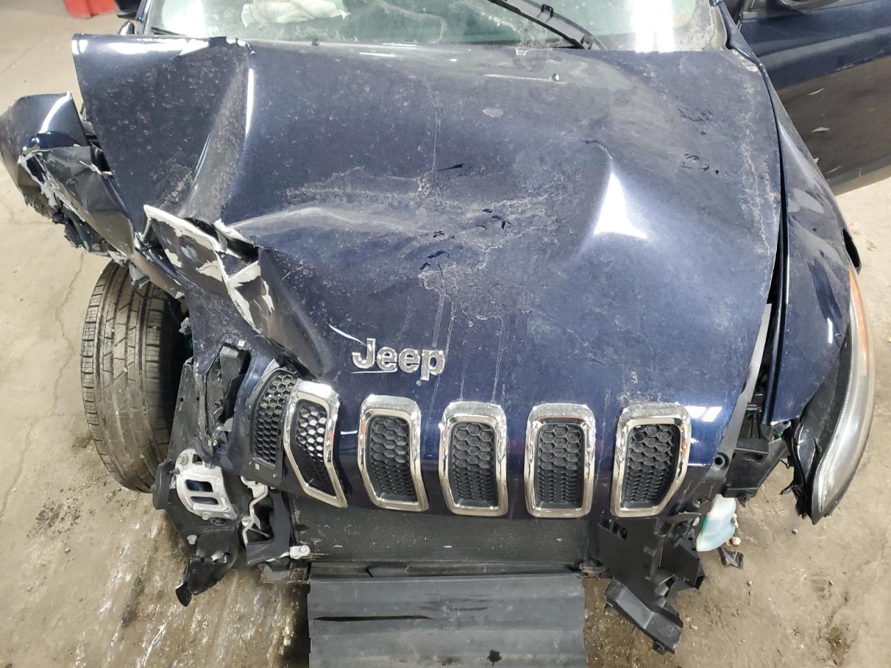 2016 Jeep Grand Cherokee - Image 12