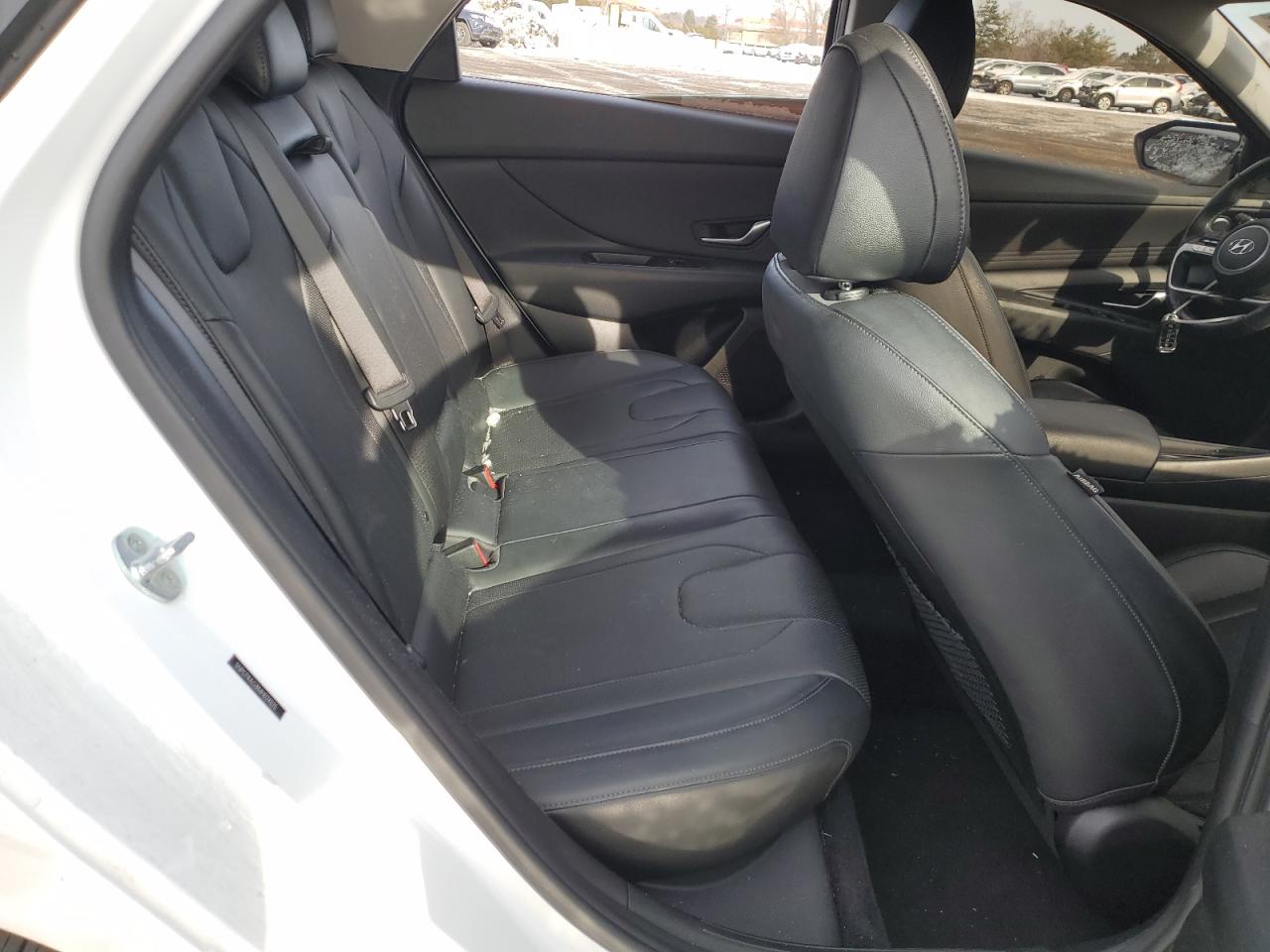 2021 Hyundai Elantra - Image 10