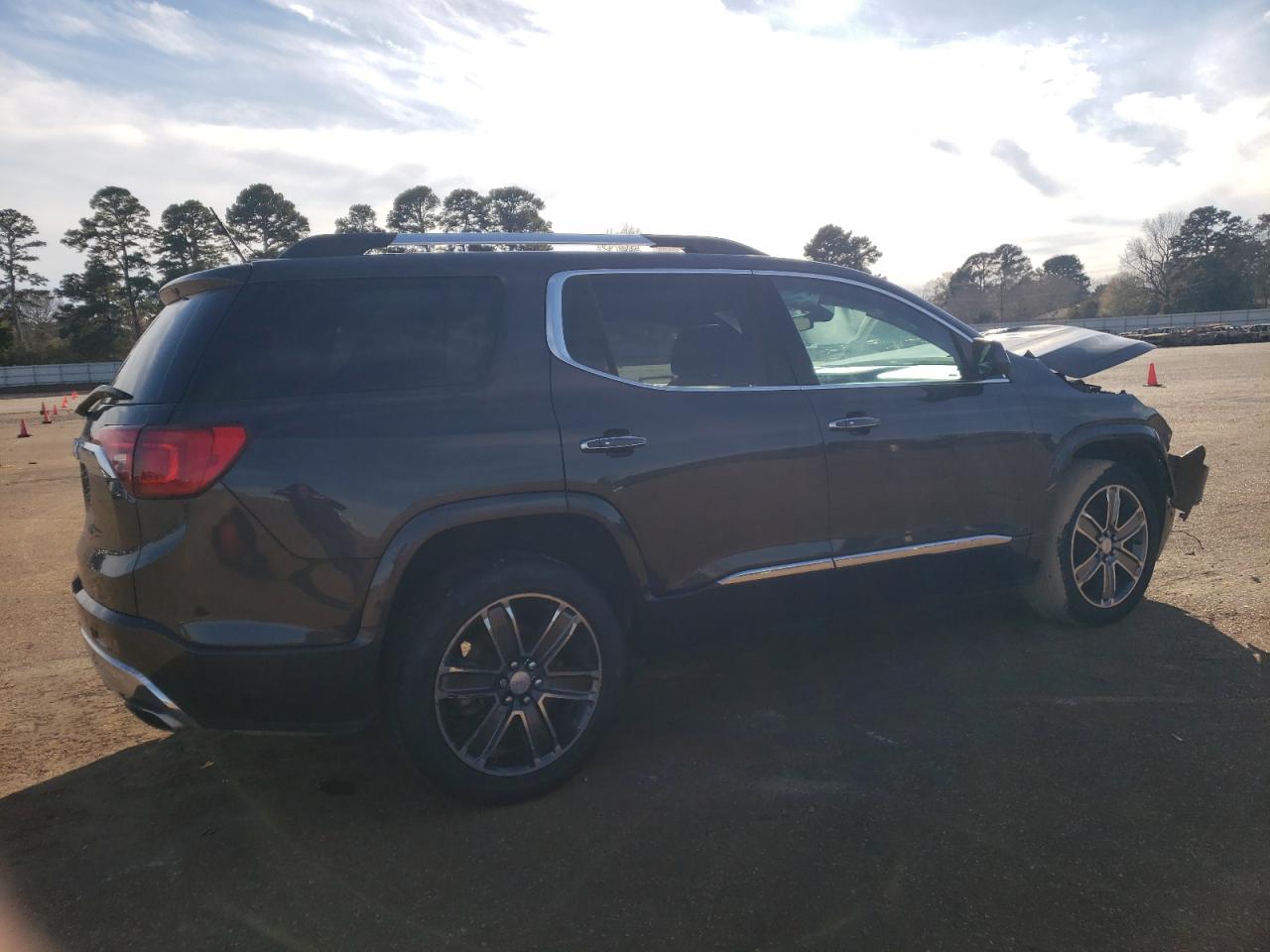 2017 GMC Acadia - Image 3