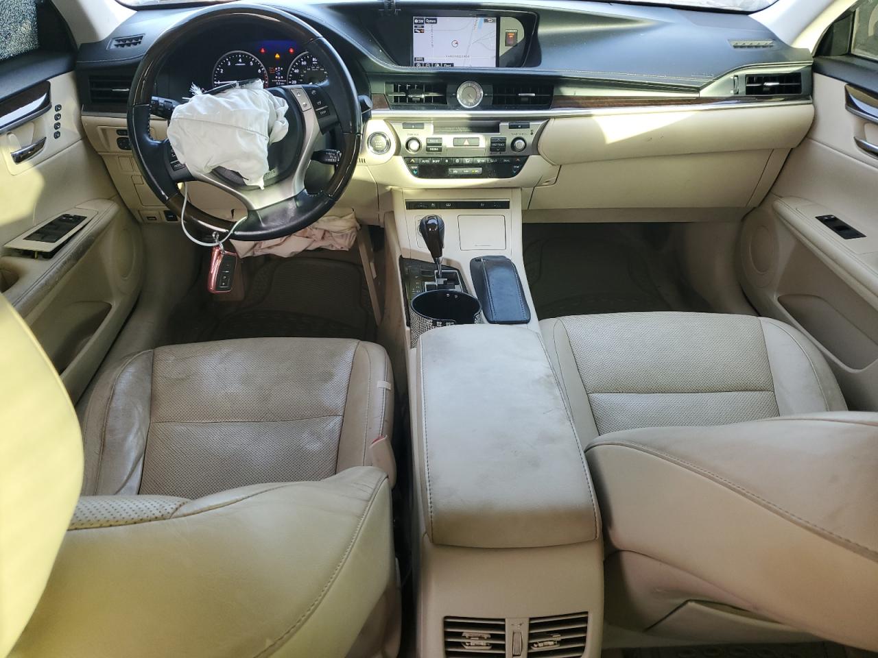 2015 Lexus ES - Image 8