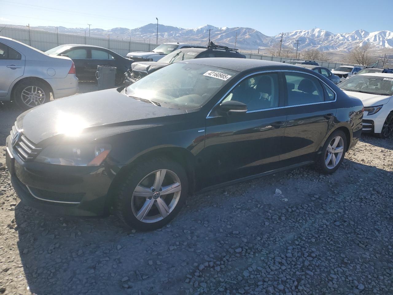 2014 Volkswagen Passat - Image 1