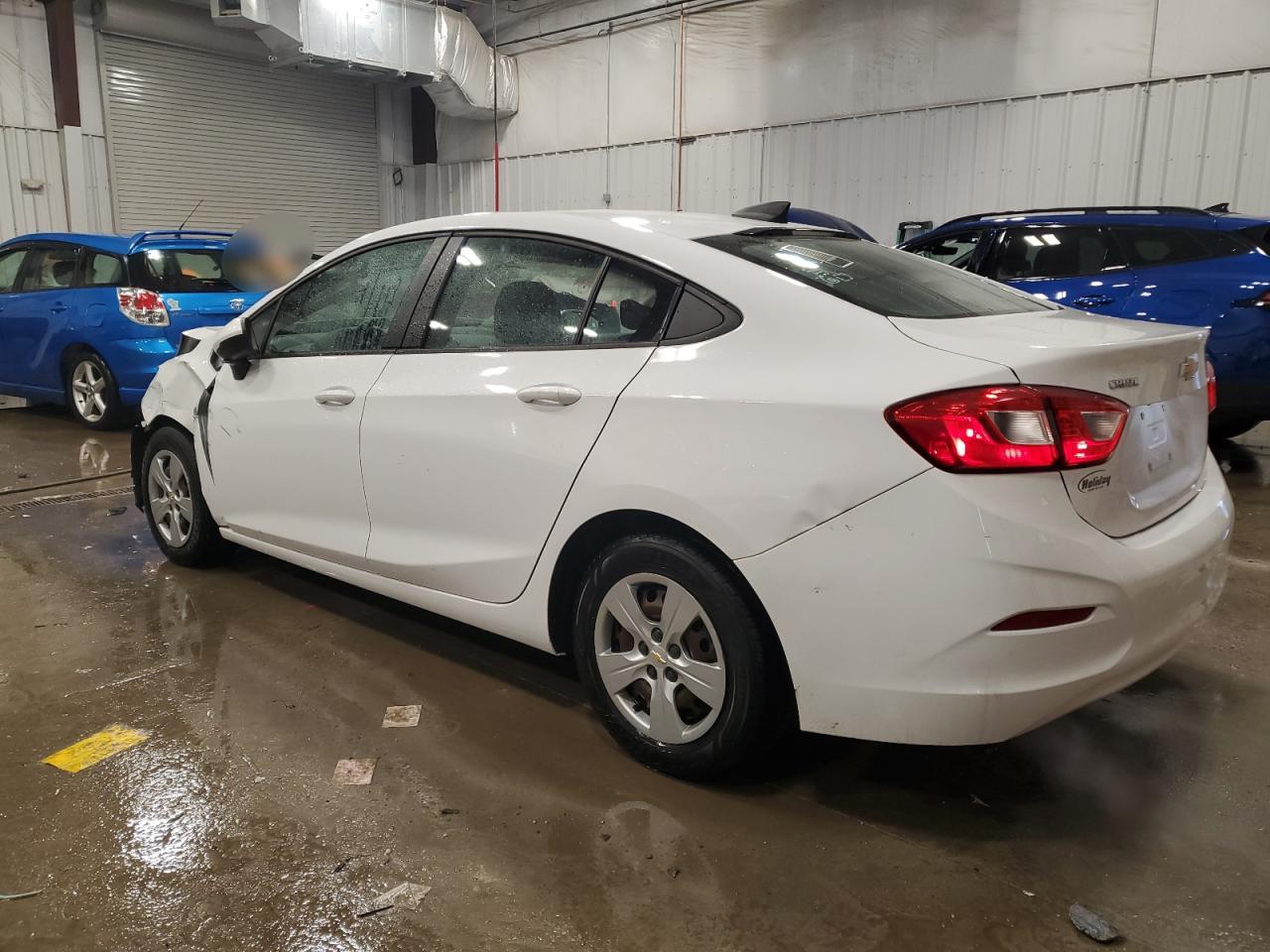 2017 Chevrolet Cruze - Image 2