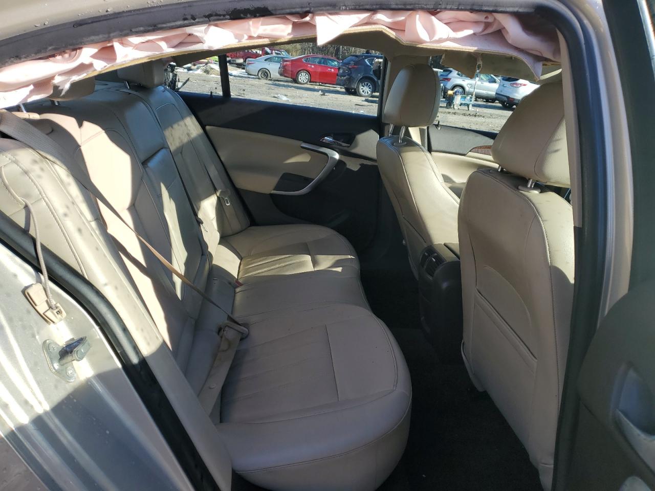 2012 Buick Regal - Image 10
