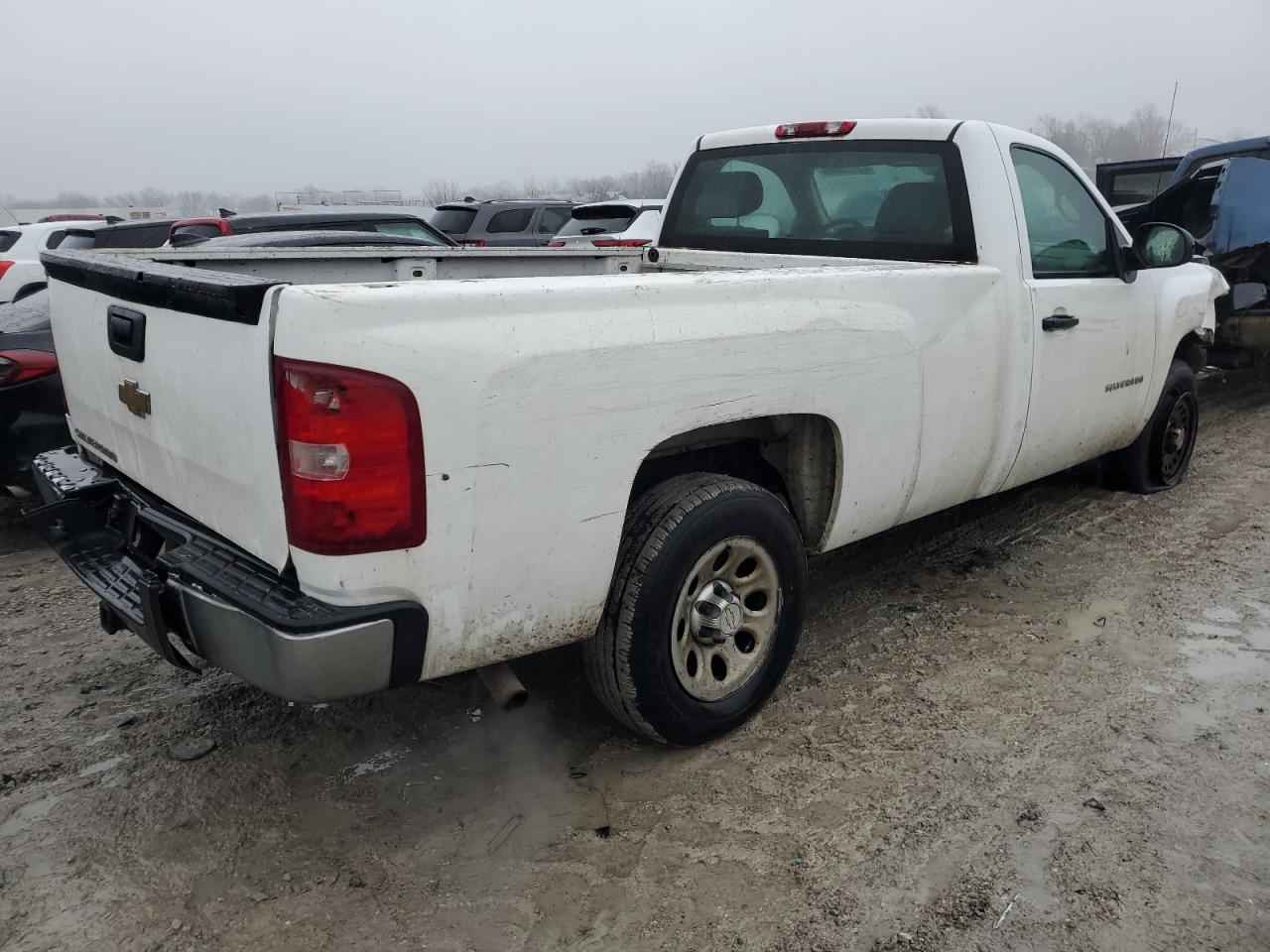 2011 Chevrolet Silverado - Image 3