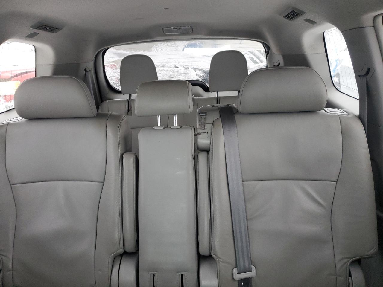 2010 Toyota Highlander - Image 10