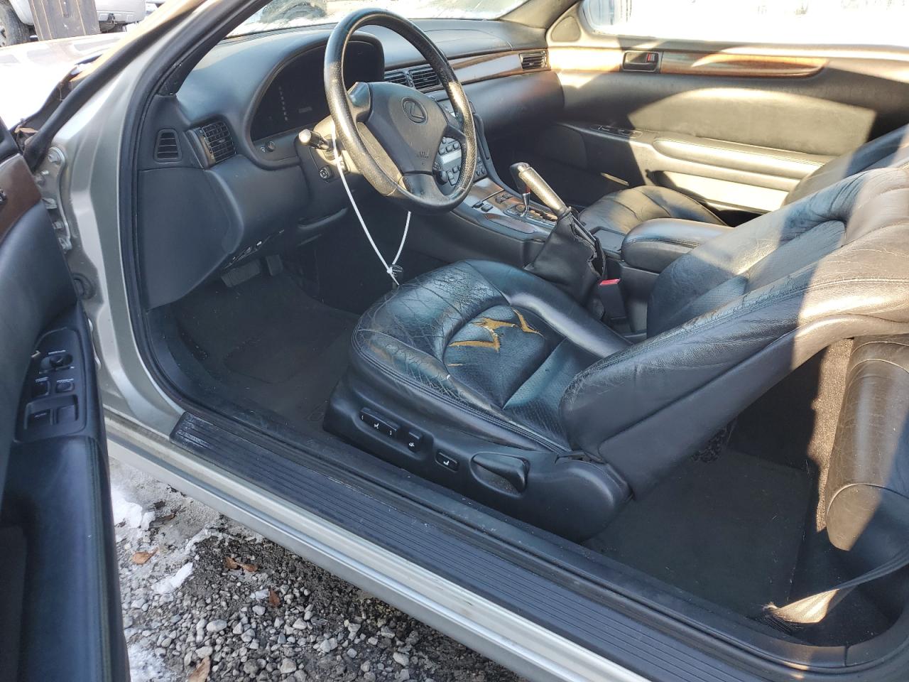 2000 Lexus SC - Image 8
