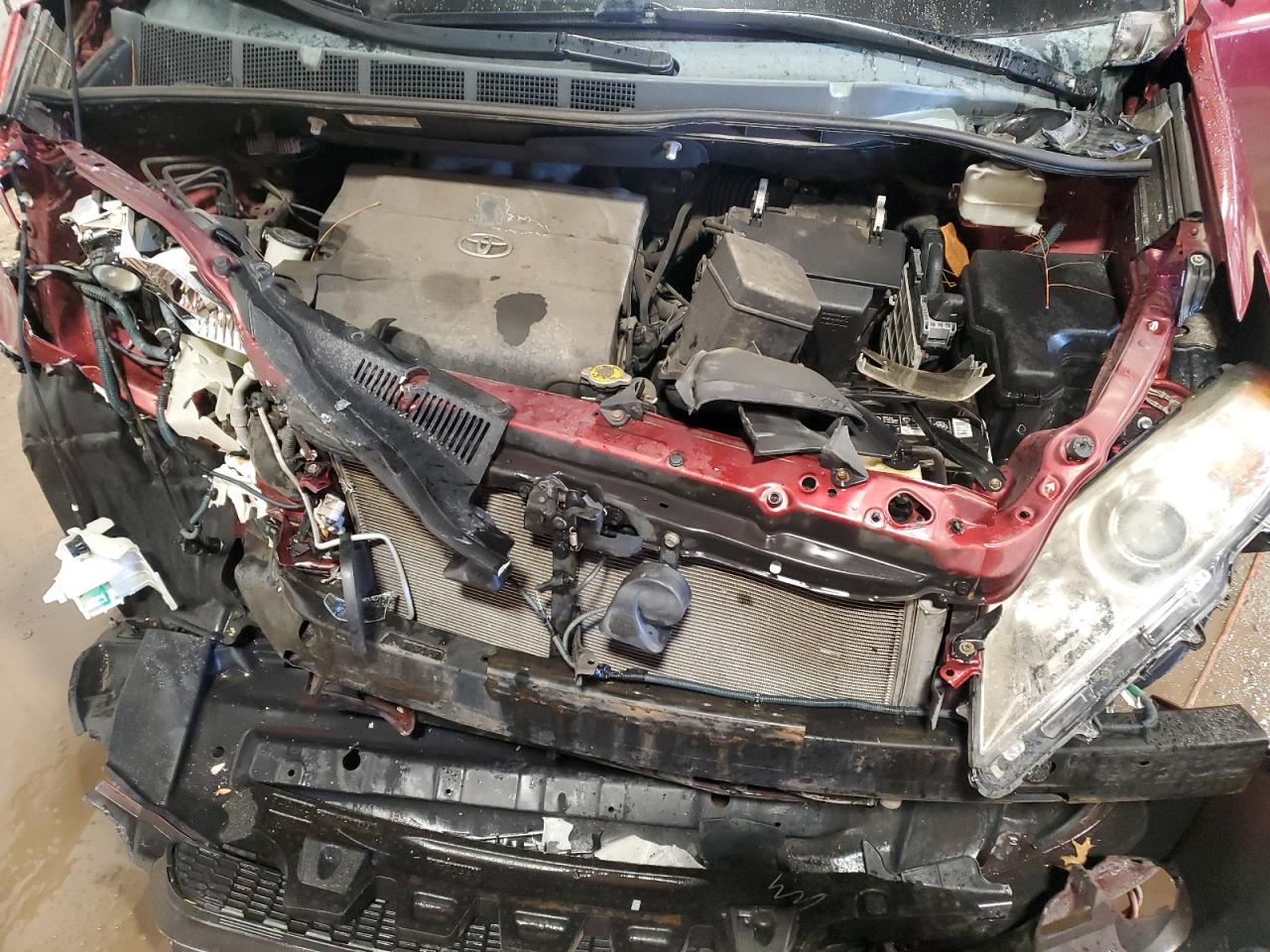 2013 Toyota Sienna - Image 12