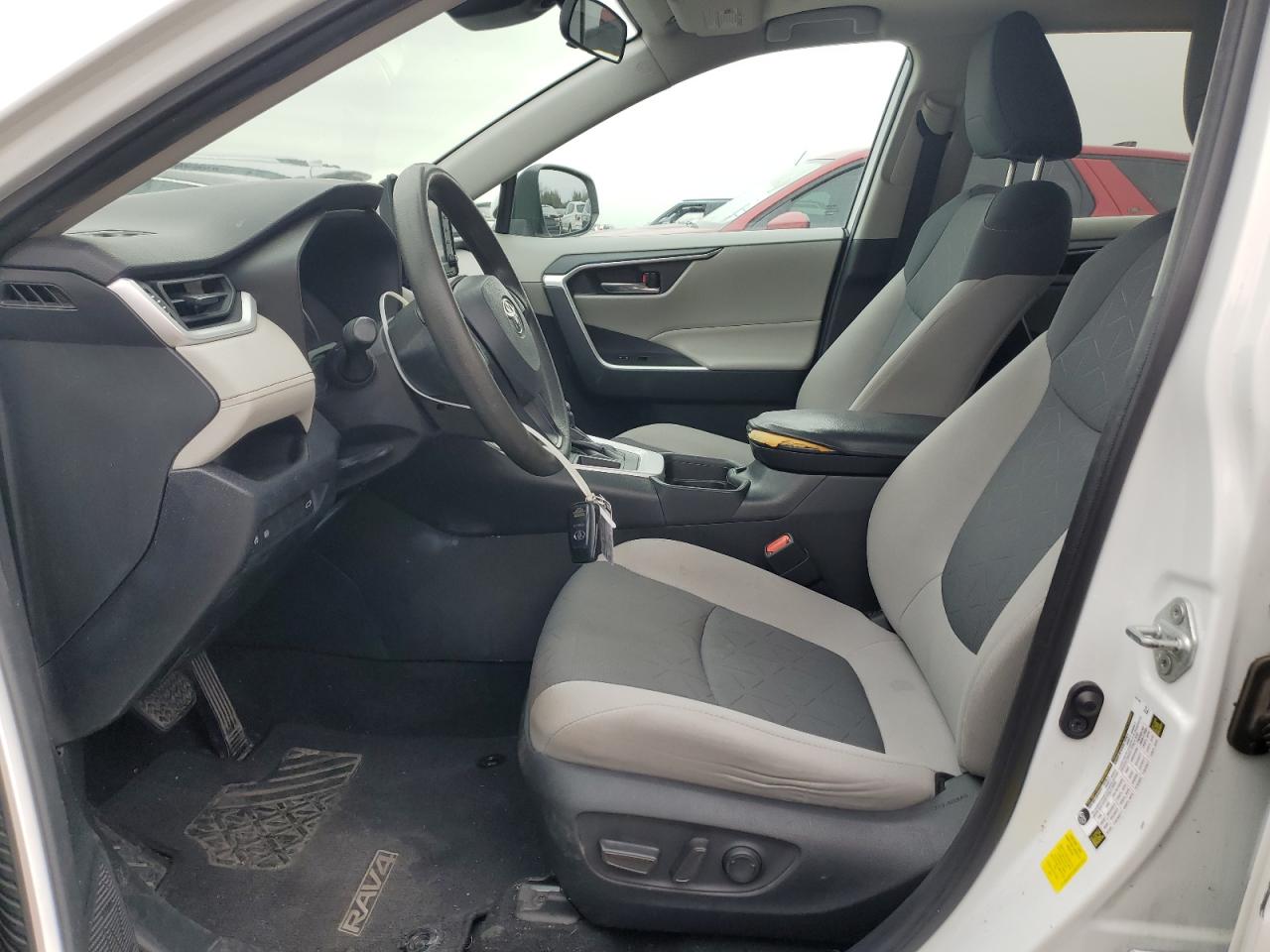 2019 Toyota RAV 4 - Image 7