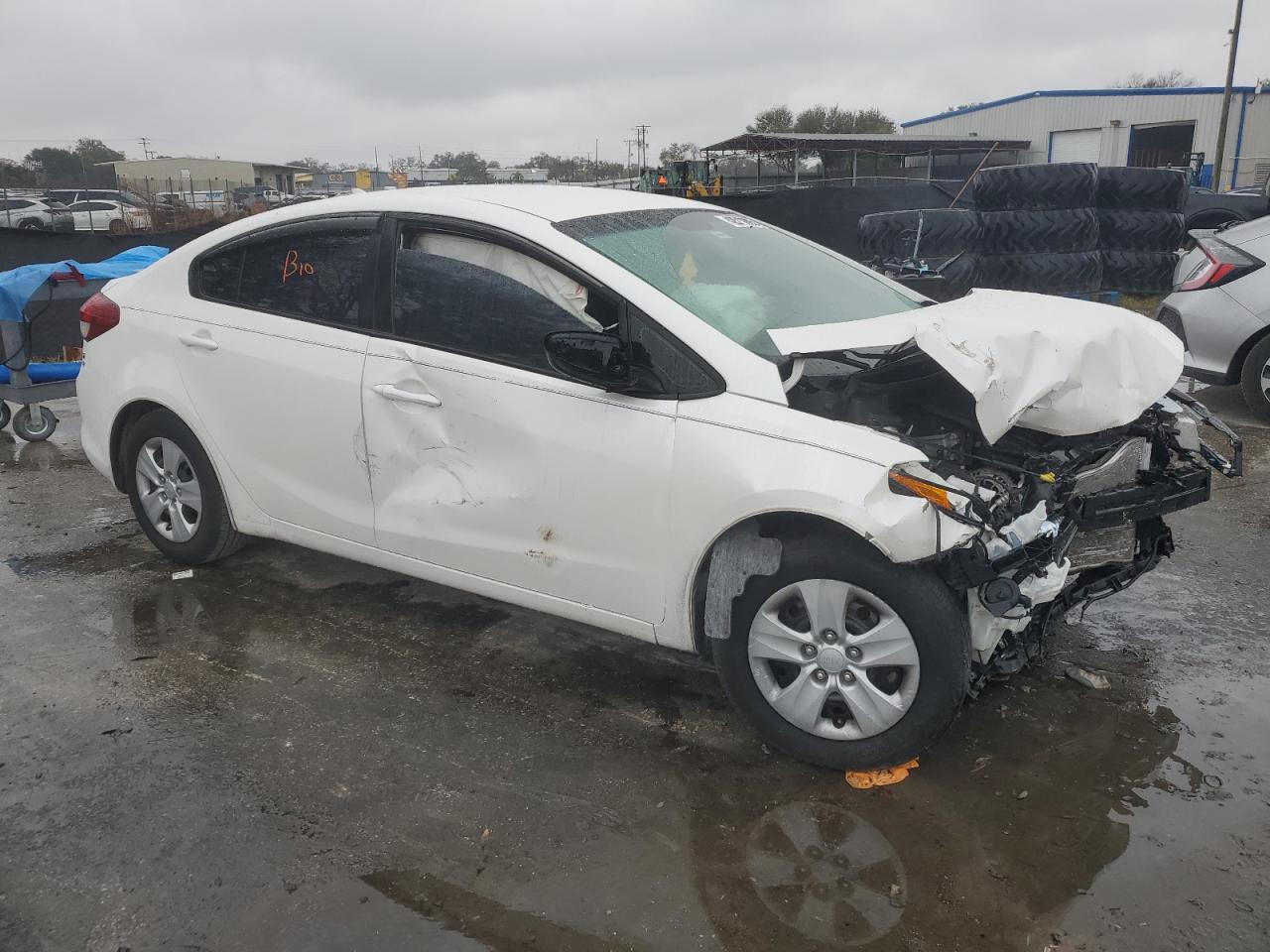 2017 Kia Forte - Image 4