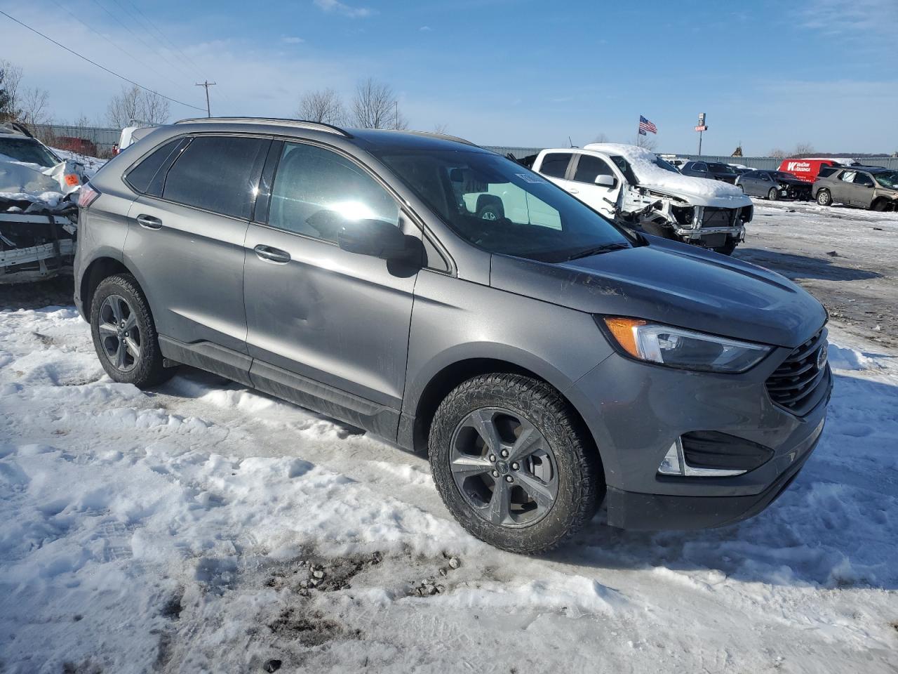 2023 Ford Edge - Image 4