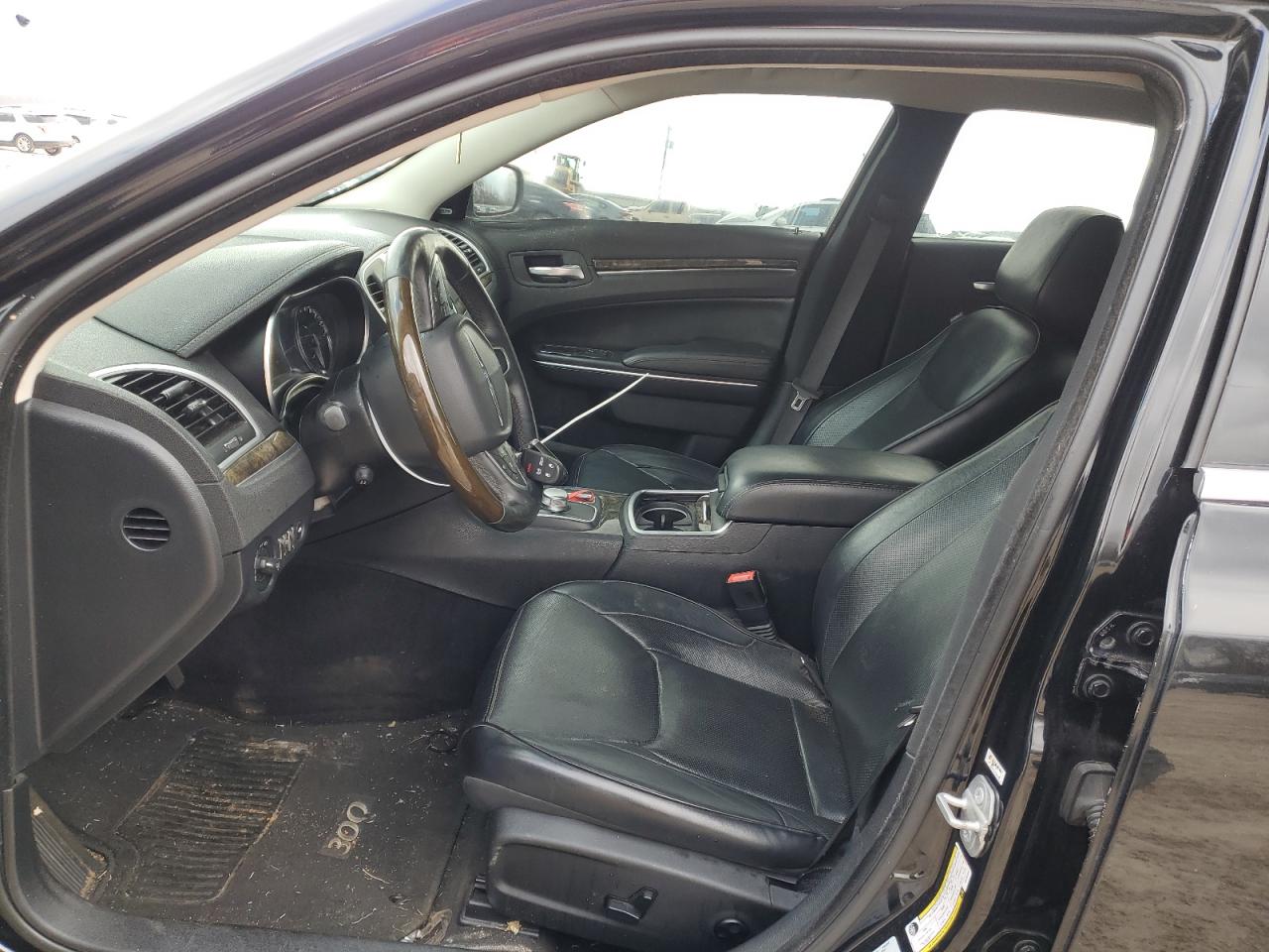 2016 Chrysler 300 - Image 7