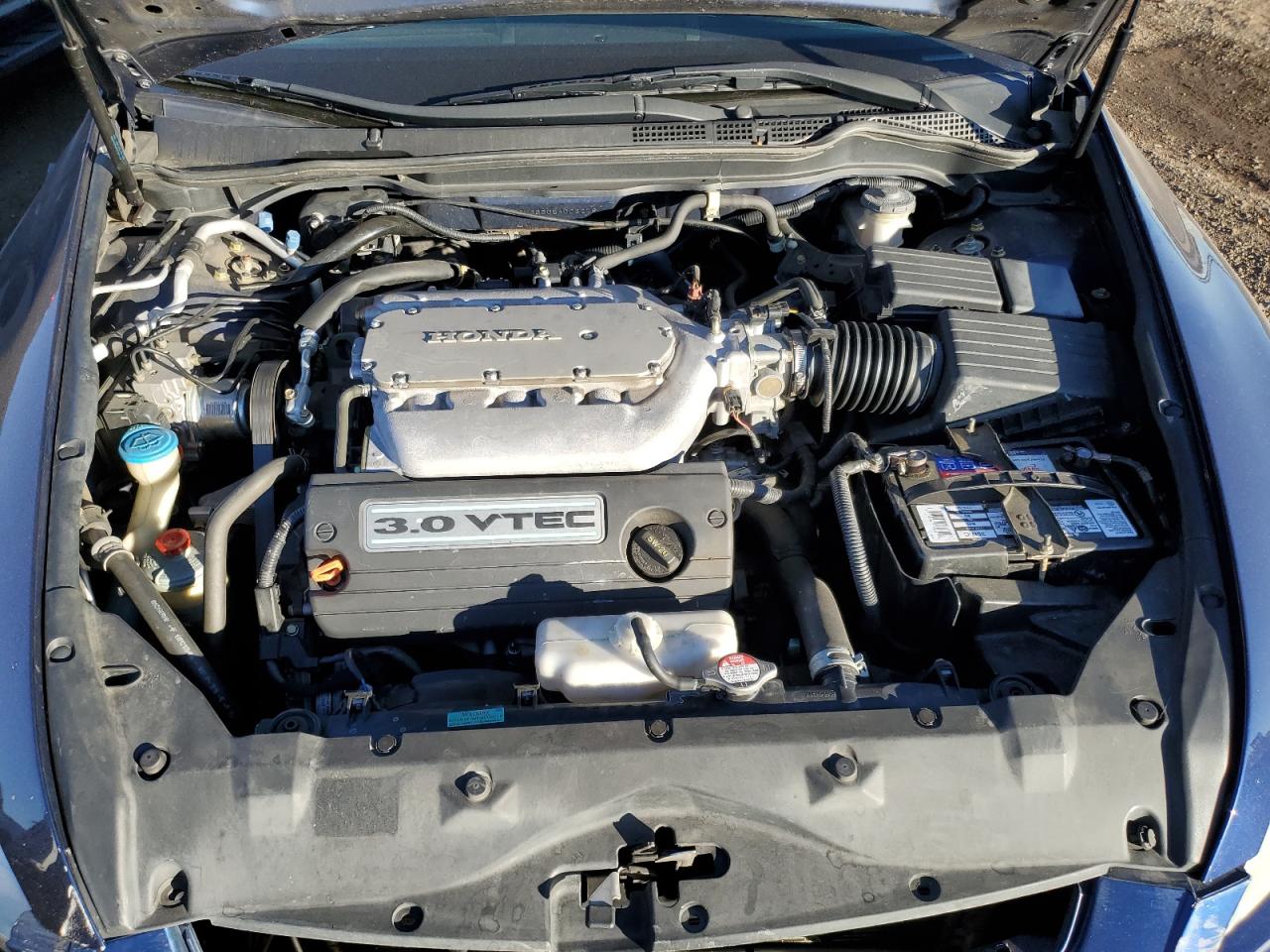 2005 Honda Accord - Image 11