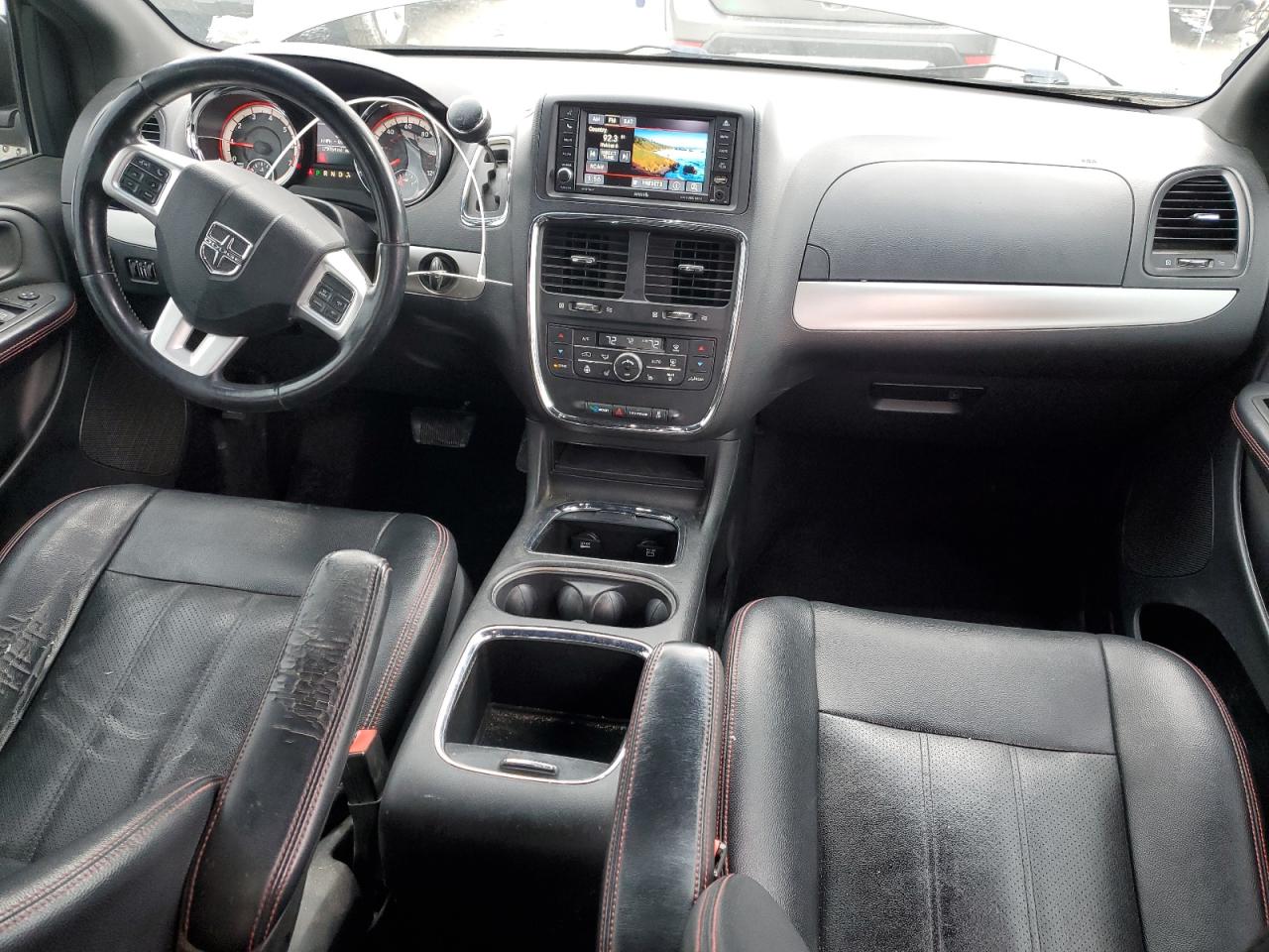 2017 Dodge Caravan - Image 8