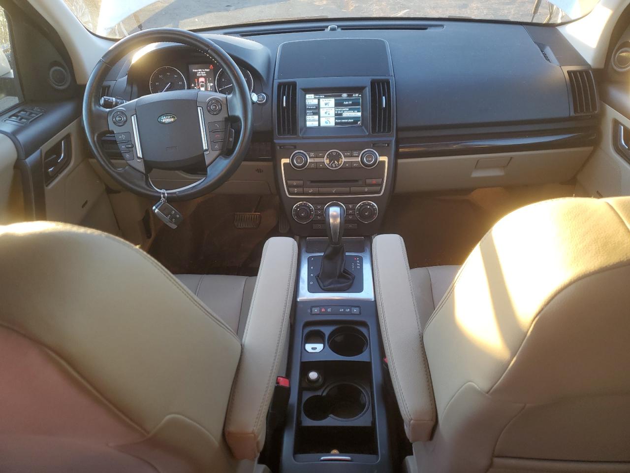 2013 Land Rover LR2 - Image 8