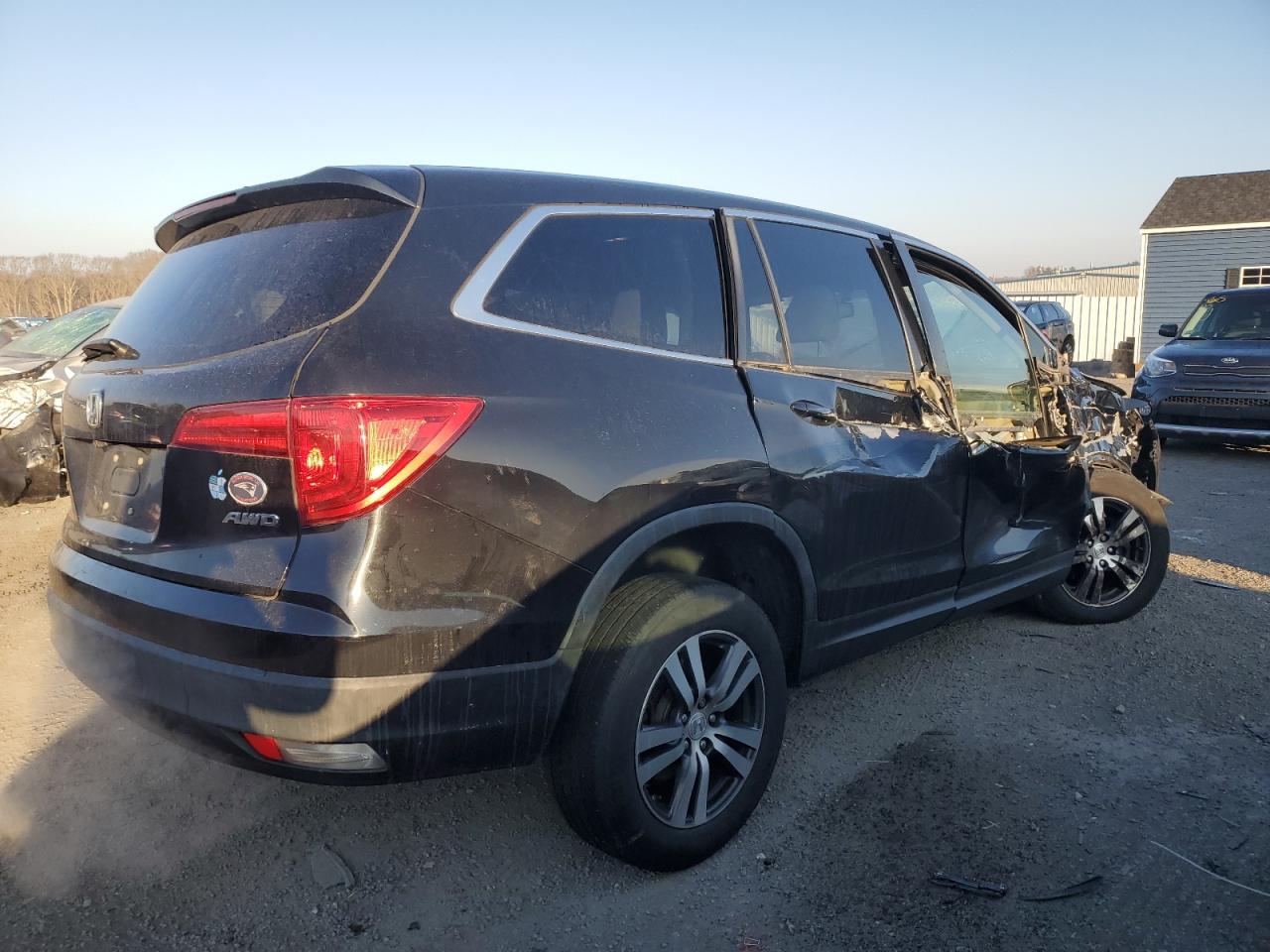 2016 Honda Pilot - Image 3