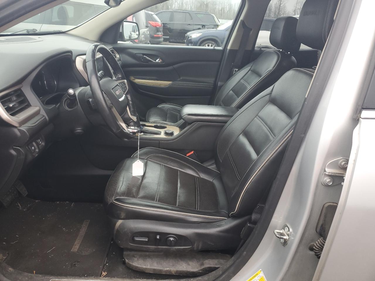 2018 GMC Acadia - Image 7