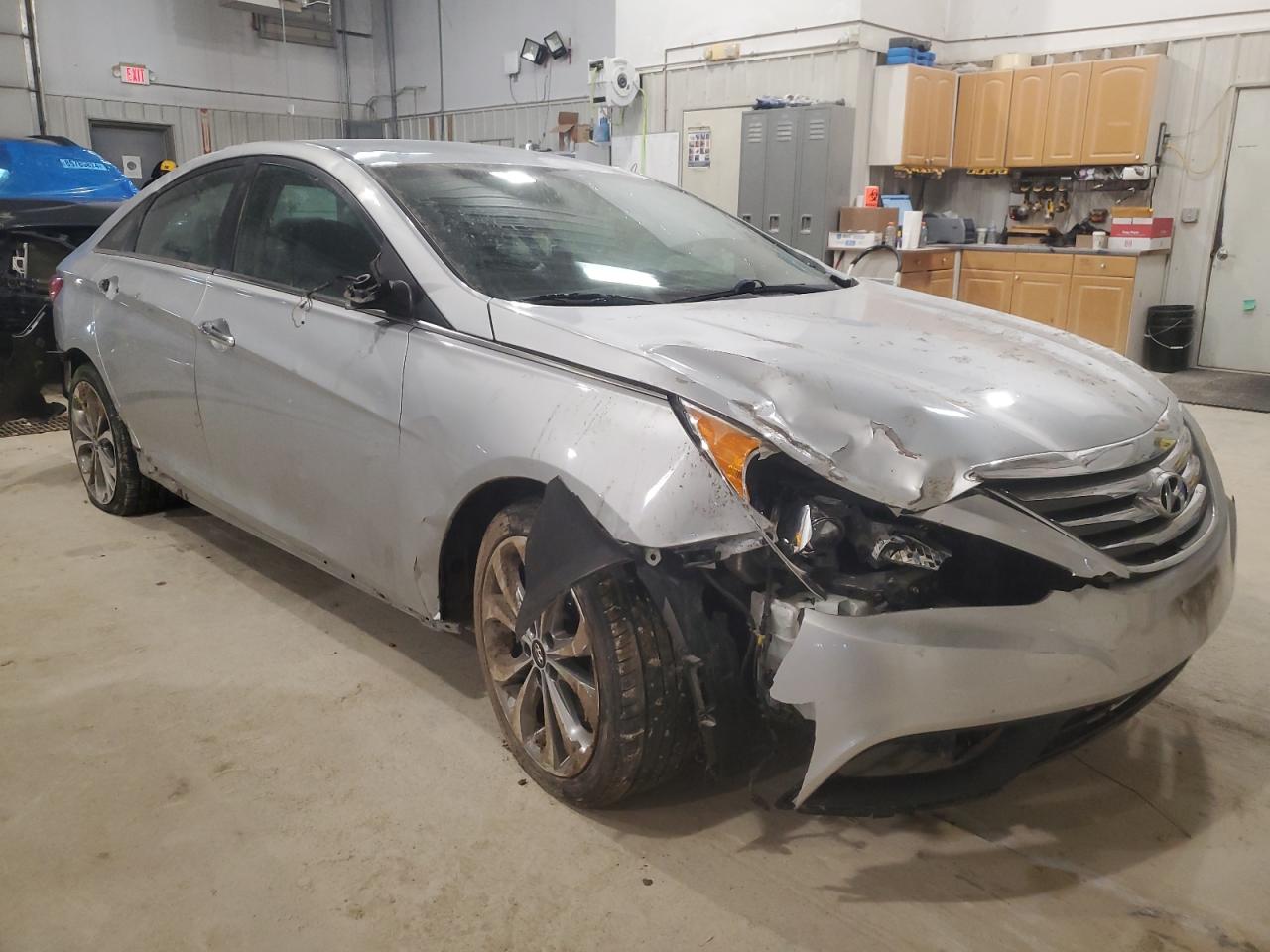 2014 Hyundai Sonata - Image 4