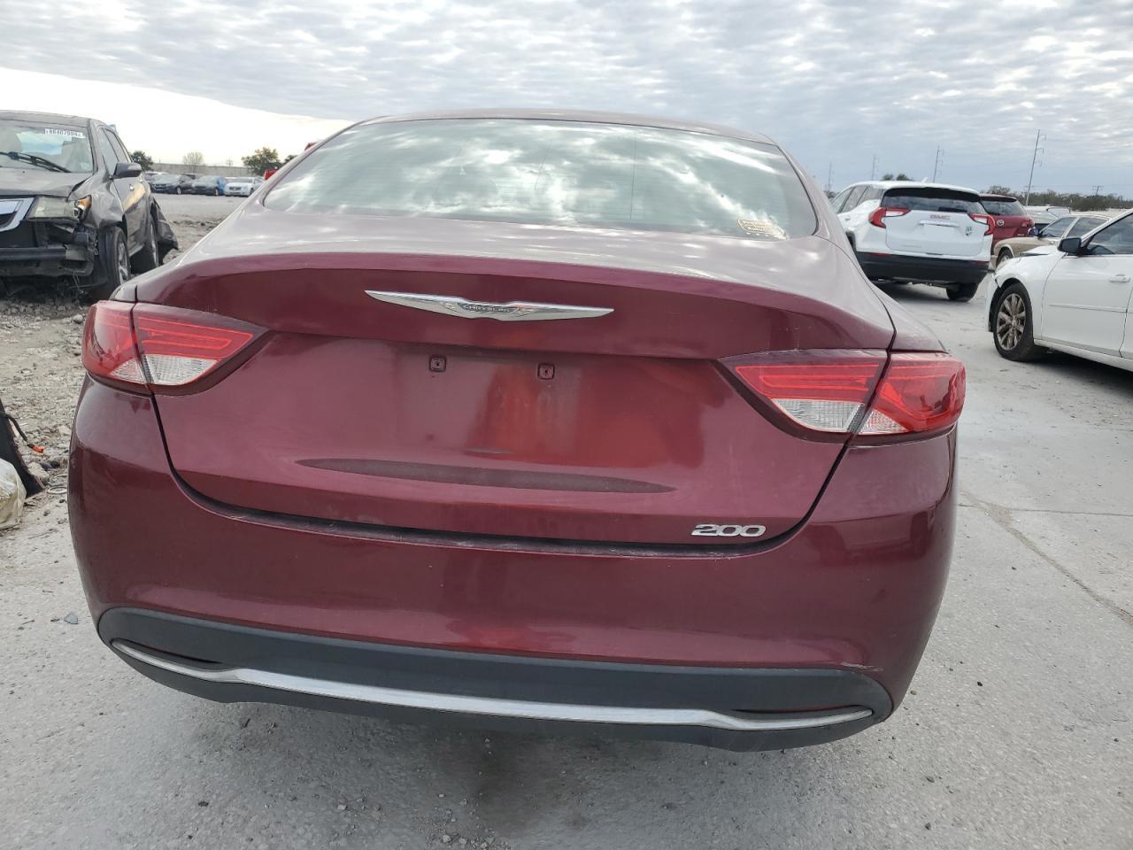 2015 Chrysler 200 - Image 6