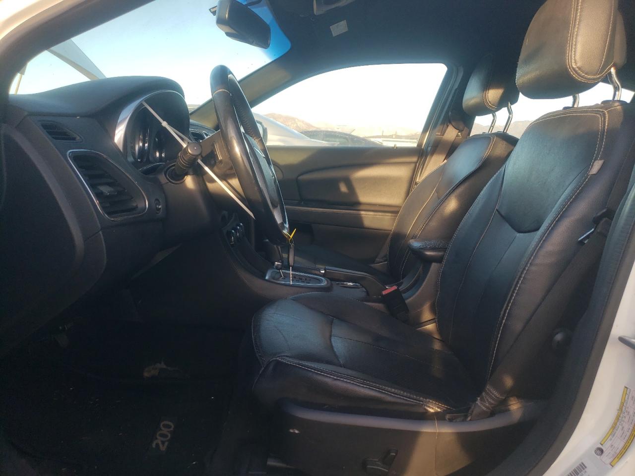 2012 Chrysler 200 - Image 7