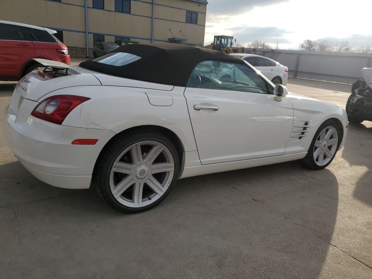 2005 Chrysler Crossfire - Image 3