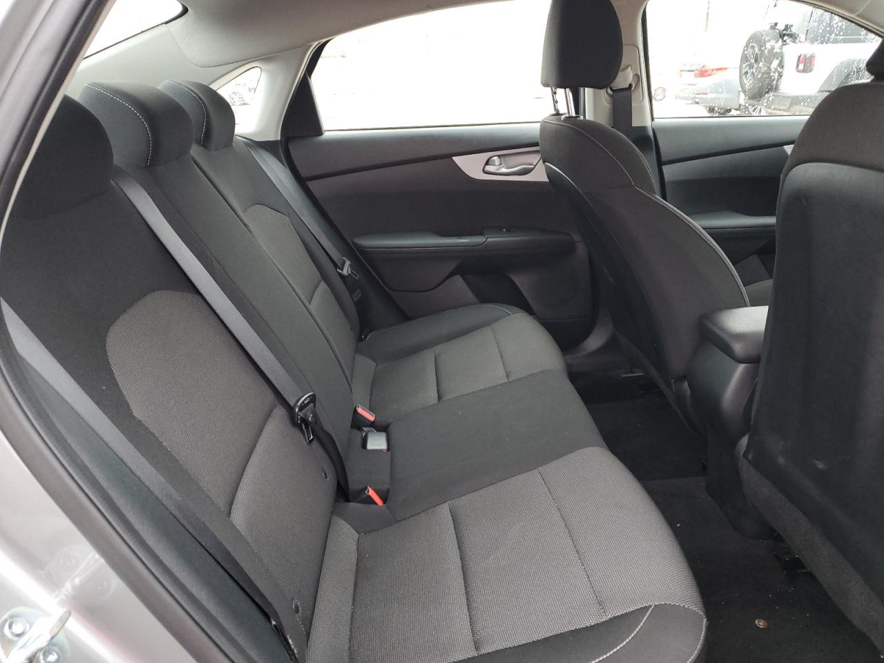 2024 Kia Forte - Image 10
