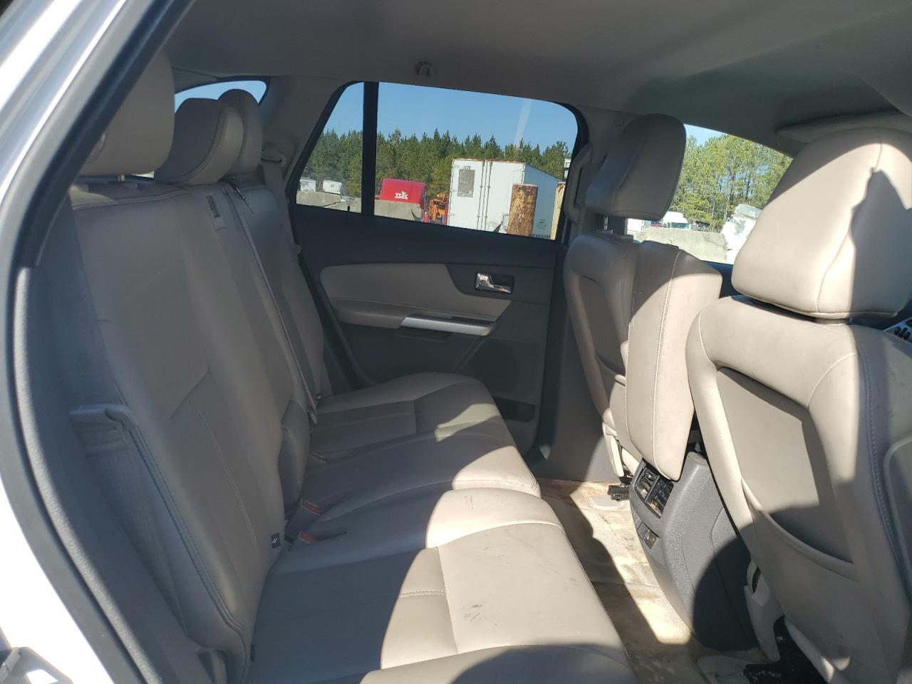 2011 Ford Edge - Image 10