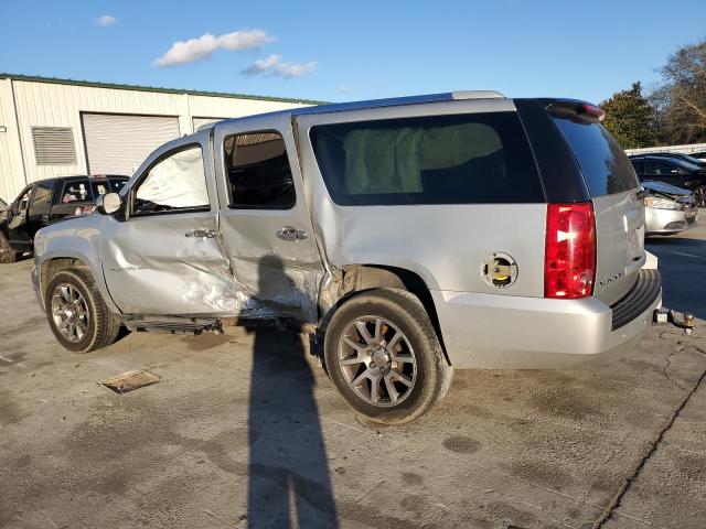 Parquets GMC YUKON 2013 Srebrny