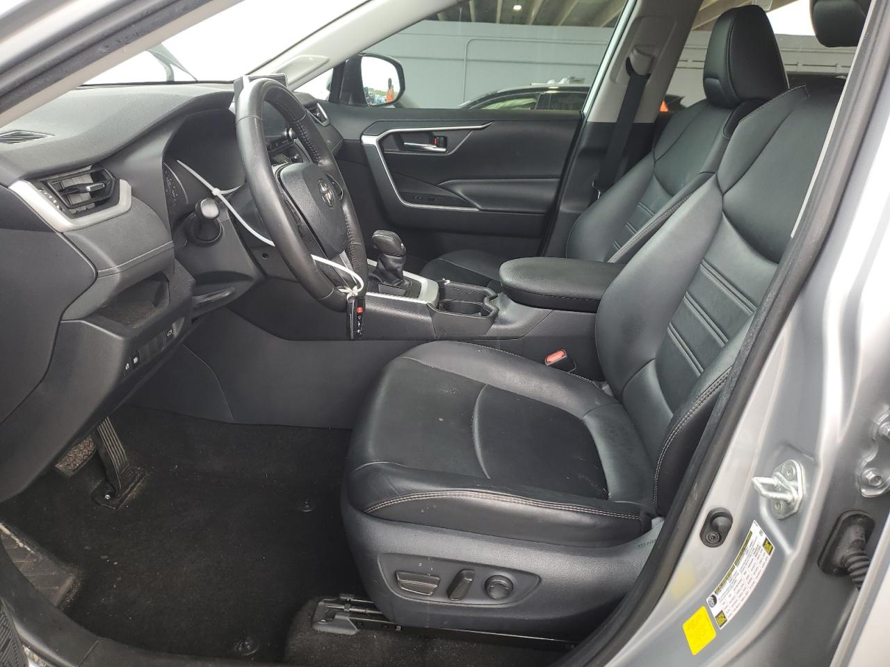 2019 Toyota RAV 4 - Image 7