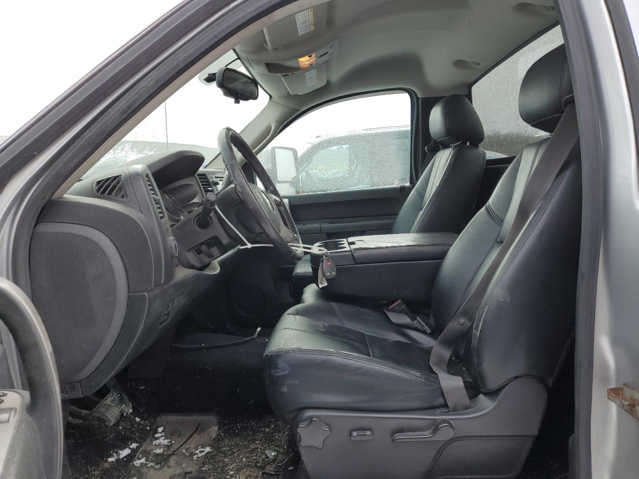 2011 Chevrolet Silverado - Image 7
